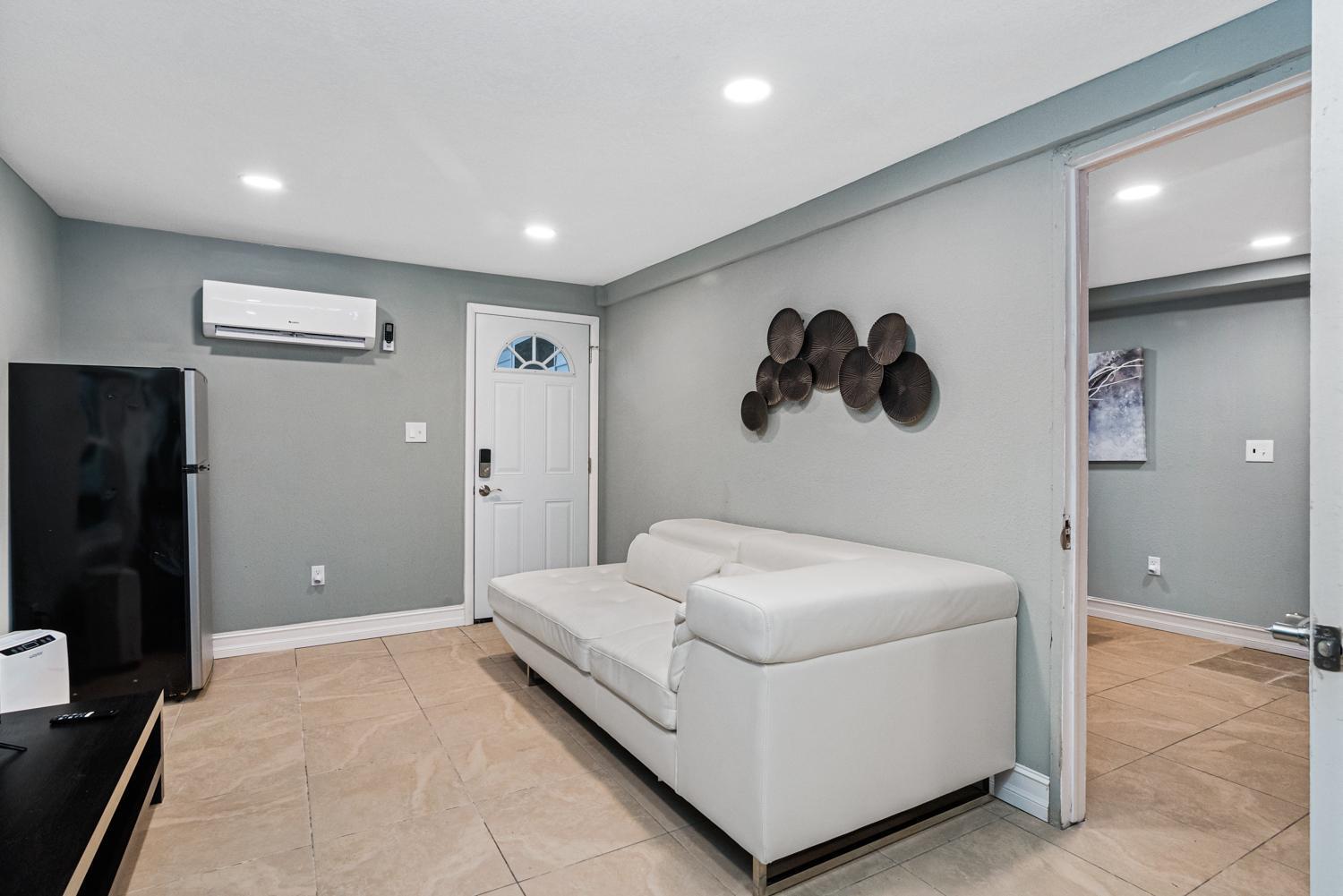 Modern House In Clearwater With Access To A Shared Swimming Pool Apartment Safety Harbor Exterior photo